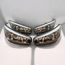 Laden Sie das Bild in den Galerie-Viewer, Frontscheinwerfer Kia Ceed 92101-A2220 Ein Stück (Rechts oder Links) Headlight