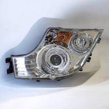 Laden Sie das Bild in den Galerie-Viewer, Frontscheinwerfer Mercedes-Benz A9608200639 Xenon Links Scheinwerfer Headlight SCH5816095140xl
