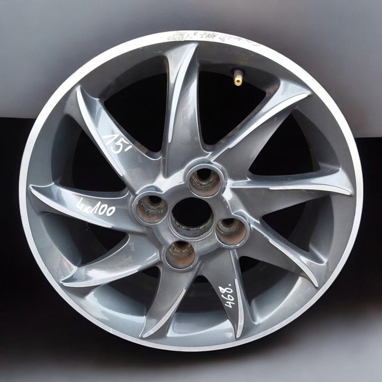 1x Alufelge 15 Zoll 5.0" 4x100 39ET PZ406-B067B Toyota Yaris Rim Wheel