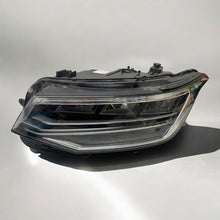 Laden Sie das Bild in den Galerie-Viewer, Frontscheinwerfer VW Tiguan 5NB941035G LED Links Scheinwerfer Headlight