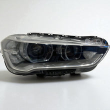 Laden Sie das Bild in den Galerie-Viewer, Frontscheinwerfer BMW X1 F48 7495004-01 Rechts Scheinwerfer Headlight SCH7601642821is