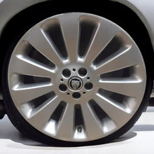 Laden Sie das Bild in den Galerie-Viewer, 1x Alufelge 19 Zoll 8.5&quot; 5x108 Jaguar Xf X250 Xj X351 Rim Wheel