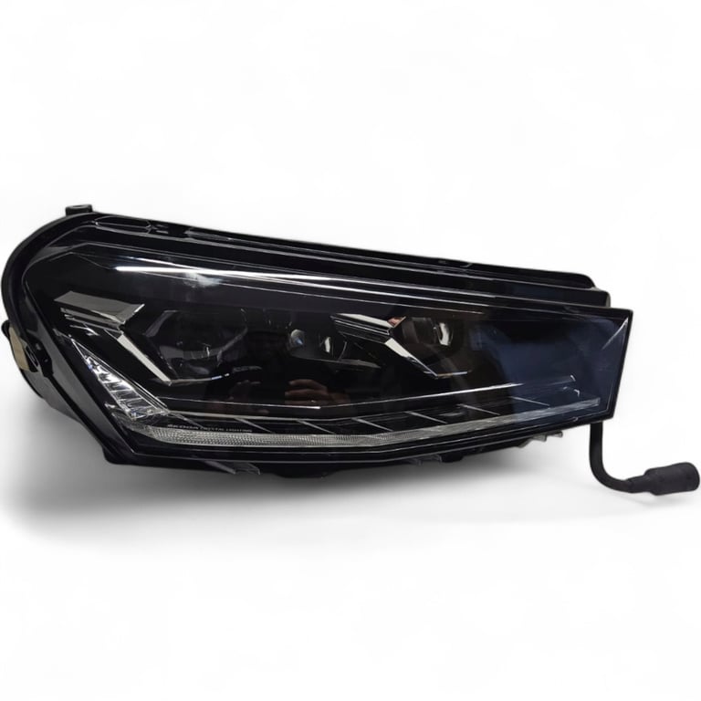 Frontscheinwerfer Skoda Fabia 6VB941016A LED Rechts Scheinwerfer Headlight