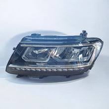 Laden Sie das Bild in den Galerie-Viewer, Frontscheinwerfer VW Tiguan 5NB941035B Links Scheinwerfer Headlight