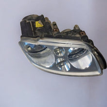 Laden Sie das Bild in den Galerie-Viewer, Frontscheinwerfer VW Touran 1T0941006D Ein Stück (Rechts oder Links) Headlight