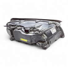 Laden Sie das Bild in den Galerie-Viewer, Frontscheinwerfer Volvo Xc70 V70 II S80 I 6948180 6261110499 Rechts oder Links