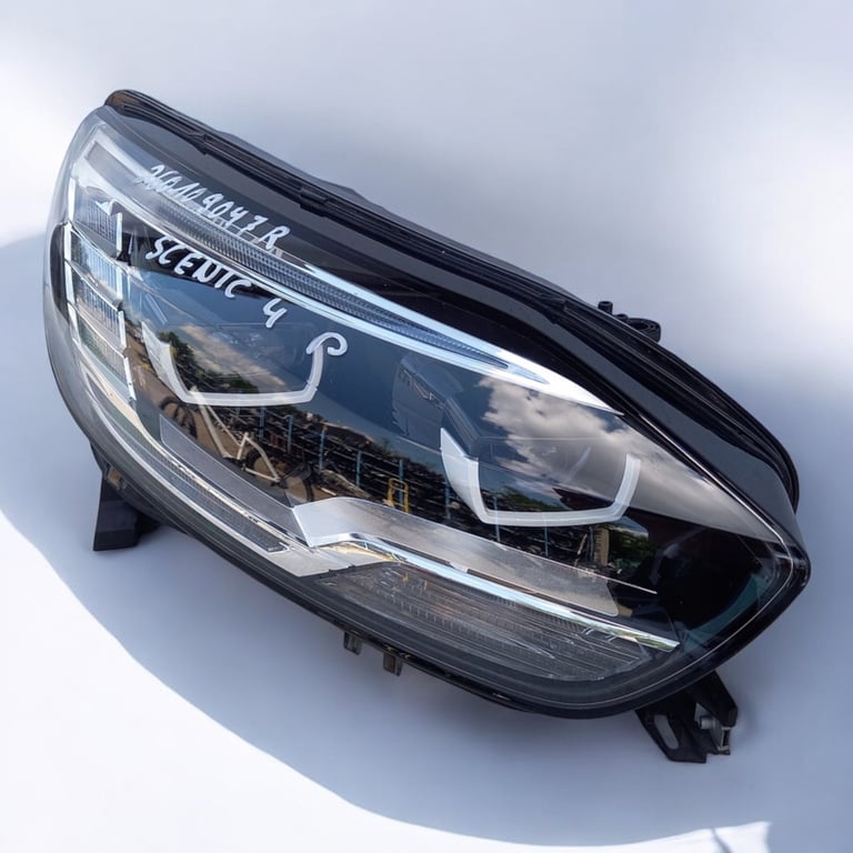 Frontscheinwerfer Renault Scenic Rechts Scheinwerfer Headlight