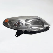 Laden Sie das Bild in den Galerie-Viewer, Frontscheinwerfer Dacia Sandero 8200733877- Rechts Scheinwerfer Headlight