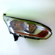 Laden Sie das Bild in den Galerie-Viewer, Frontscheinwerfer Ford Tourneo Connect Rechts Scheinwerfer Headlight