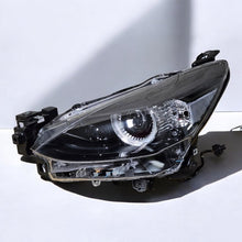 Laden Sie das Bild in den Galerie-Viewer, Frontscheinwerfer Mazda KB8N51030 LED Ein Stück (Rechts oder Links) Headlight
