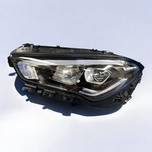 Laden Sie das Bild in den Galerie-Viewer, Frontscheinwerfer Mercedes-Benz Cla A1189062500 LED Links Scheinwerfer Headlight