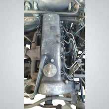 Laden Sie das Bild in den Galerie-Viewer, Motor Mercedes-Benz W111 W110 921918 2.2 Diesel Engine Unkomplett MOT4957257144we