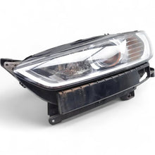 Laden Sie das Bild in den Galerie-Viewer, Frontscheinwerfer Ford Mondeo Hatchback ES73-13W030-HD Links Headlight SCH9522408225pw