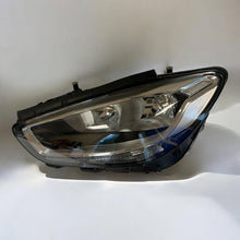 Laden Sie das Bild in den Galerie-Viewer, Frontscheinwerfer Mercedes-Benz Citan W420 A4209060000 260607636R LED Links