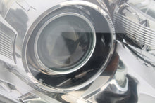 Laden Sie das Bild in den Galerie-Viewer, Frontscheinwerfer Renault Laguna III 260100035R 89901837 Xenon Rechts Headlight