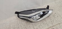 Laden Sie das Bild in den Galerie-Viewer, Frontscheinwerfer Ford Fiesta LED Rechts Scheinwerfer Headlight