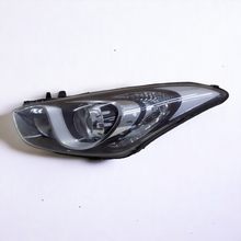 Laden Sie das Bild in den Galerie-Viewer, Frontscheinwerfer Hyundai I30 92101-A6000 Links Scheinwerfer Headlight