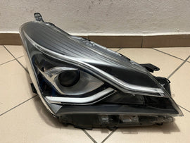 Frontscheinwerfer Toyota Yaris LED Rechts Scheinwerfer Headlight