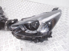 Laden Sie das Bild in den Galerie-Viewer, Frontscheinwerfer Mazda 2 Dl D09K-51040 D09K-51030 LED Rechts oder Links