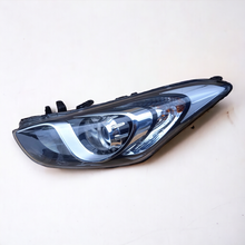 Laden Sie das Bild in den Galerie-Viewer, Frontscheinwerfer Hyundai I30 92101A6110 LED Links Scheinwerfer Headlight