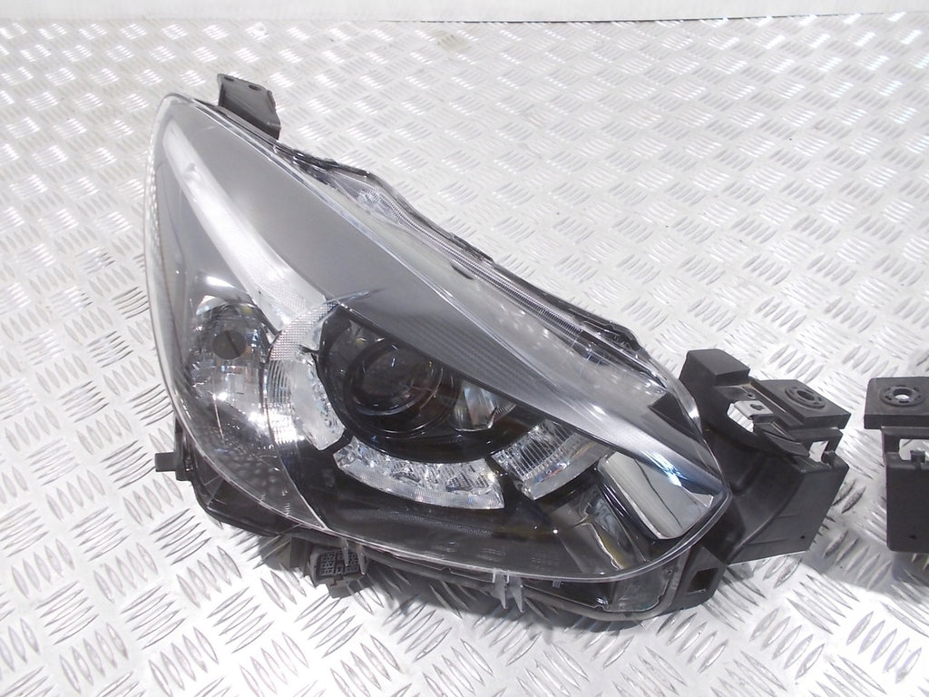 Frontscheinwerfer Mazda 2 Dl D09K-51040 D09K-51030 LED Rechts oder Links