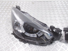 Laden Sie das Bild in den Galerie-Viewer, Frontscheinwerfer Mazda 2 Dl D09K-51040 D09K-51030 LED Rechts oder Links