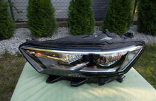 Laden Sie das Bild in den Galerie-Viewer, Frontscheinwerfer VW T-Roc Troc 2GA941035H 90138911 LED Links Headlight