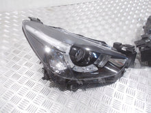 Laden Sie das Bild in den Galerie-Viewer, Frontscheinwerfer Mazda 2 Dl D09K-51040 D09K-51030 LED Rechts oder Links