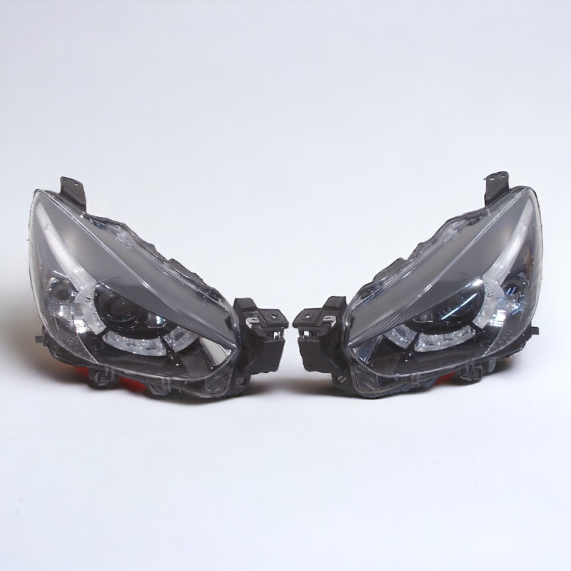 Frontscheinwerfer Mazda 2 Dl D09K-51040 D09K-51030 LED Rechts oder Links