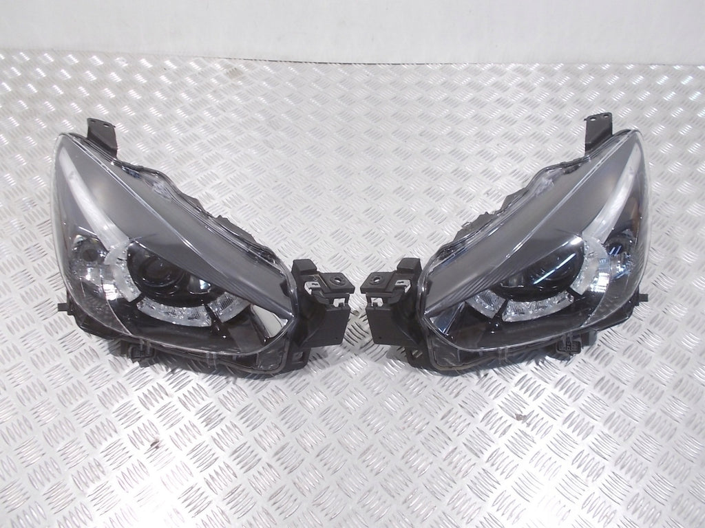 Frontscheinwerfer Mazda 2 Dl D09K-51040 D09K-51030 LED Rechts oder Links