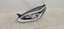 Laden Sie das Bild in den Galerie-Viewer, Frontscheinwerfer Ford Fiesta LED Links Scheinwerfer Headlight